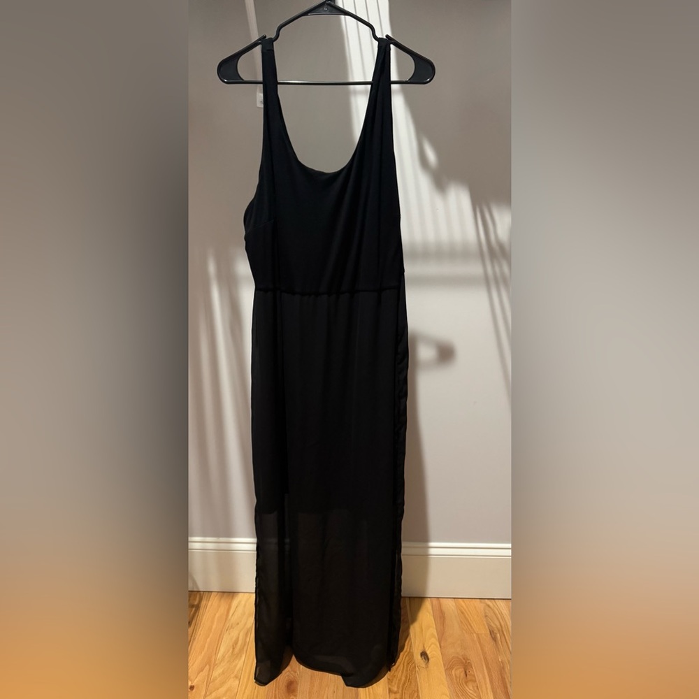 Elegant Black Maxi Dress